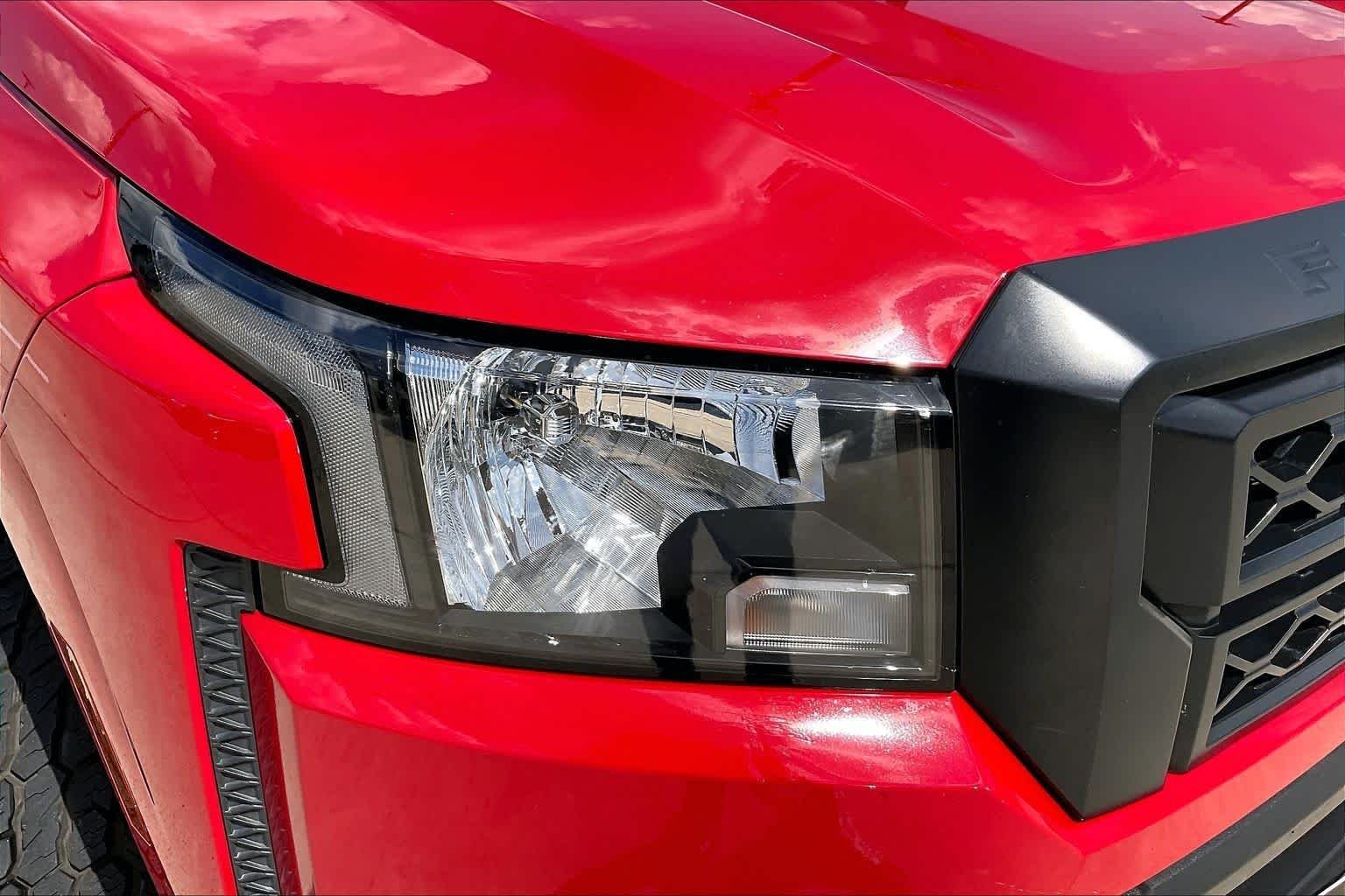 Used 2022 Red Alert Nissan S image 25