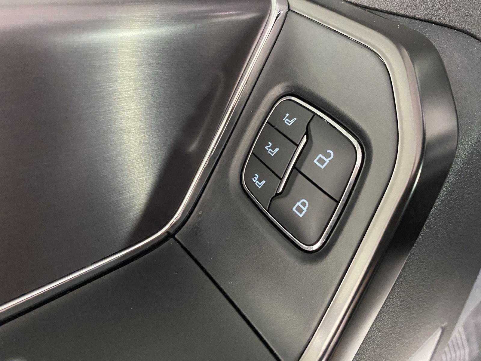 Used 2024 Agate Black Ford Platinum image 23