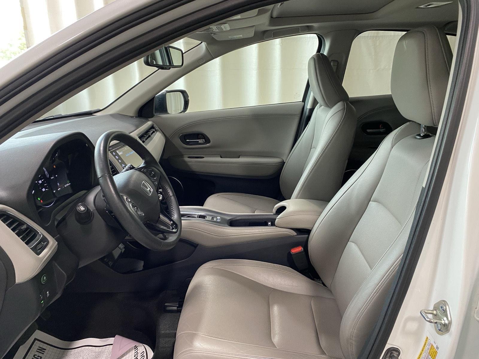 Used 2021 Platinum White Pearl Honda EX-L image 4