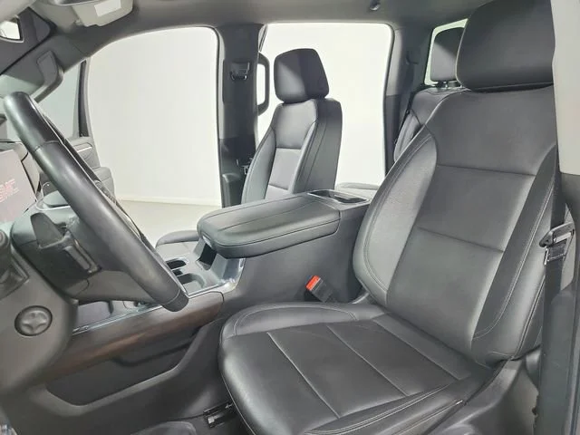 Used 2023 White Frost Tricoat GMC SLT image 19