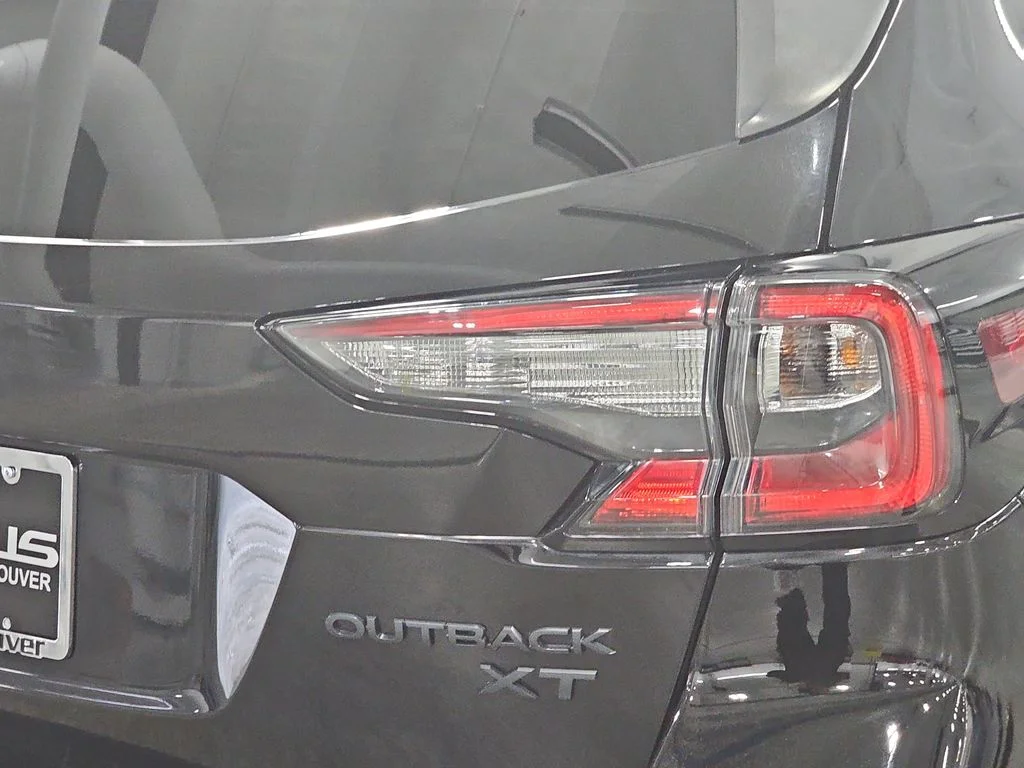 Used 2021 Black Subaru Onyx Edition XT image 35