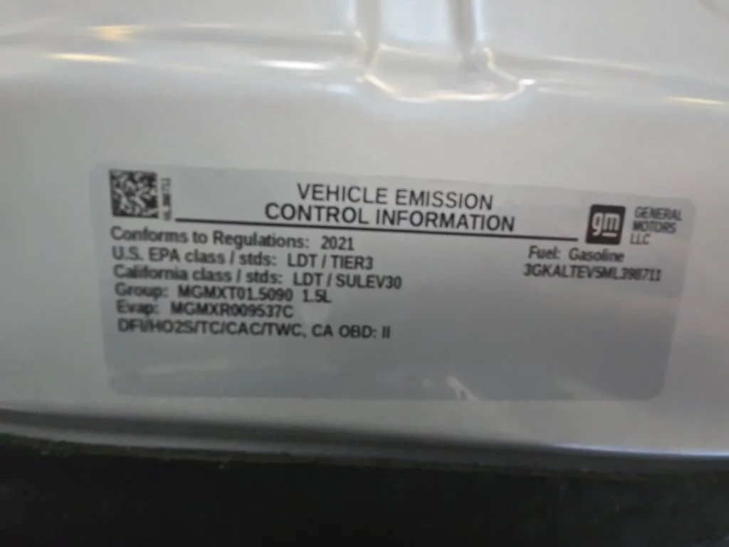 Certified Used 2021 QUICKSILVER METALLIC GMC SLE image 25