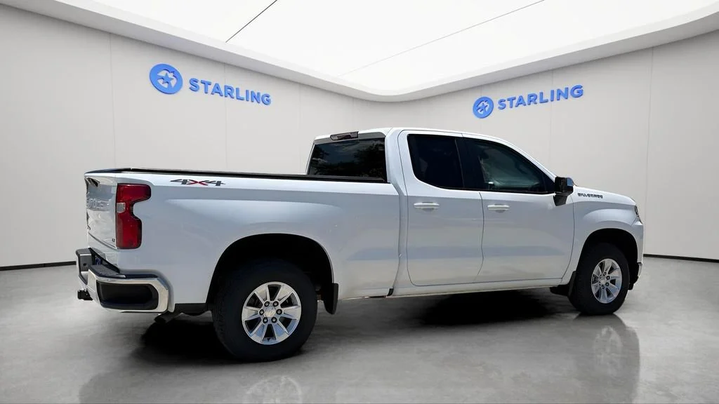 Used 2020 SUMMIT WHITE Chevrolet LT image 10
