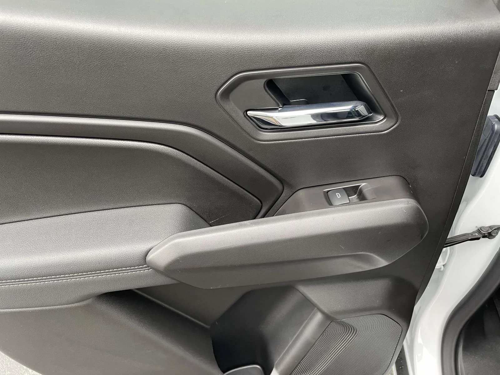 New 2026 Summit White Chevrolet LT image 14