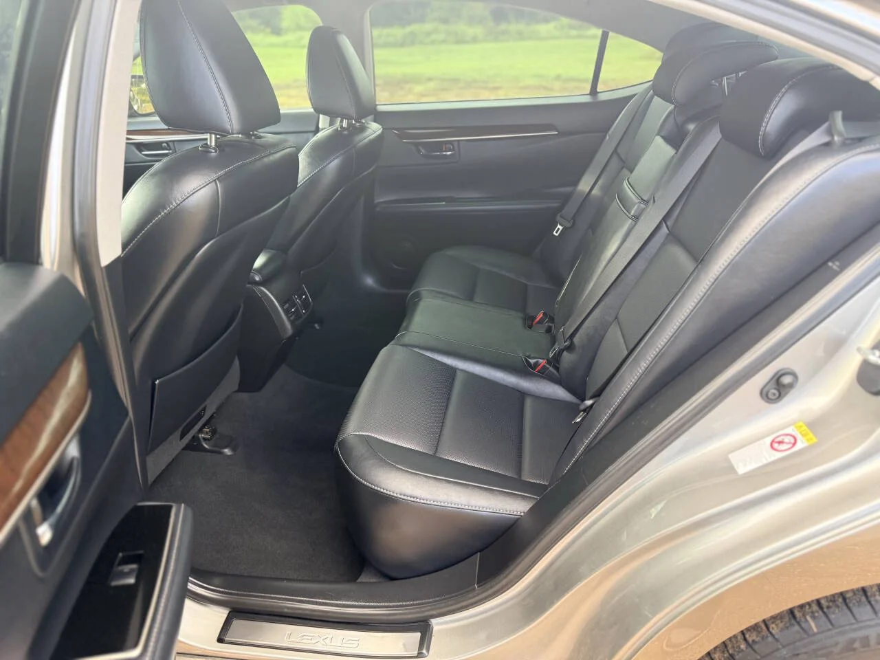 Used 2017 Silver Lexus Base 4dr Sedan image 13