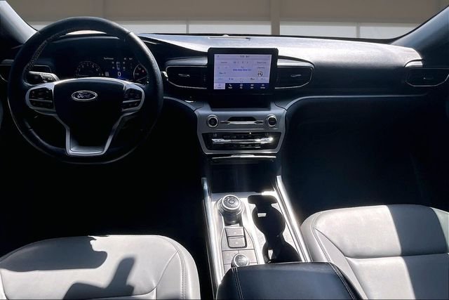Used 2021 Black Ford XLT image 16