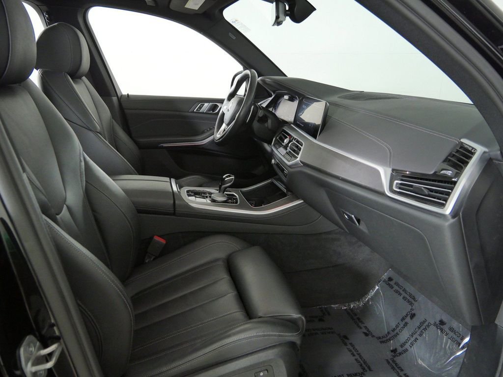 Used 2022 Black Sapphire Metallic BMW xDrive40i image 21
