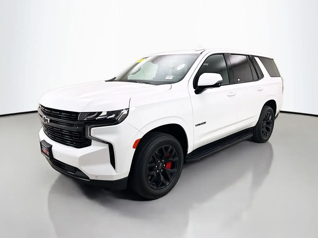 Used 2023 Summit White Chevrolet RST image 4
