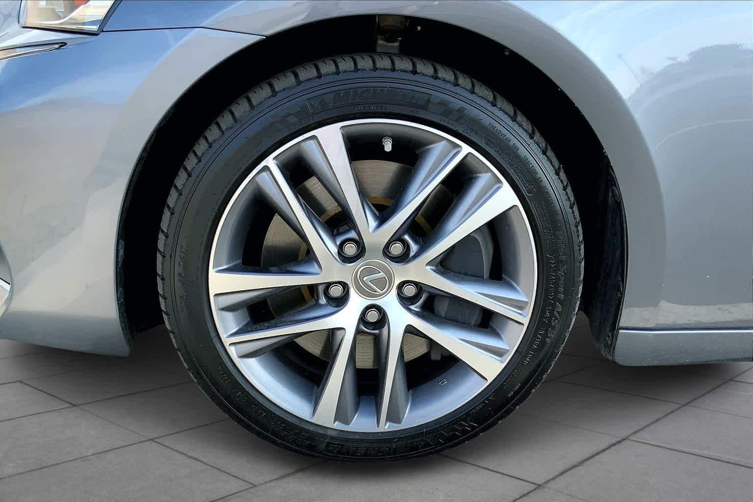 Used 2018 Nebula Gray Pearl Lexus  image 10