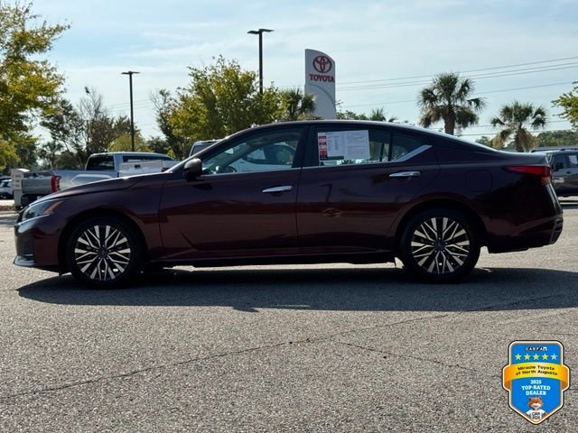 Used 2023 Red Nissan 2.5 SV image 5