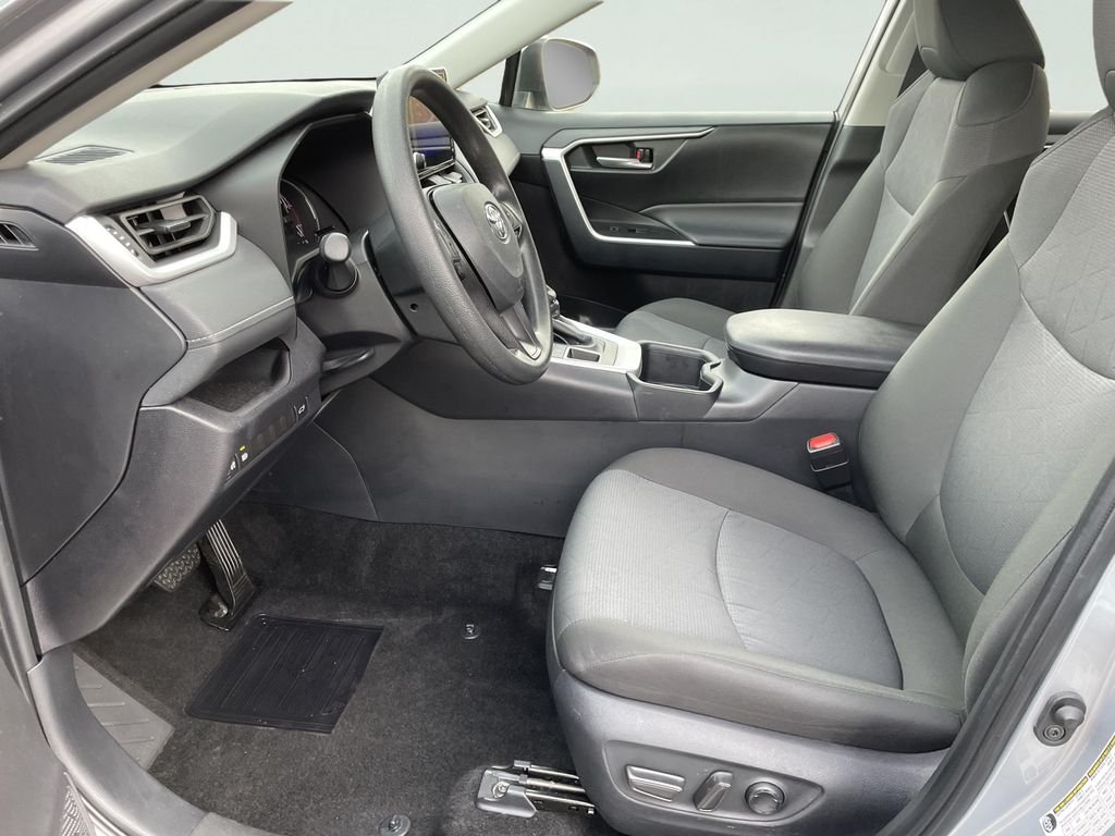 Used 2025 Silver Toyota XLE image 10