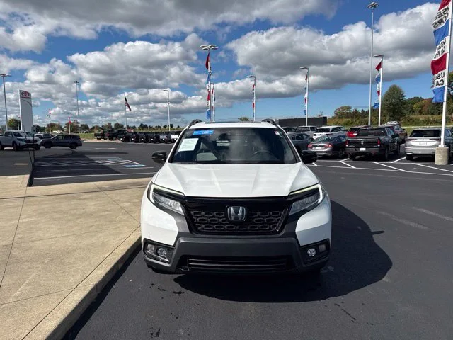 Certified Used 2020 Platinum White Pearl Honda Elite image 2