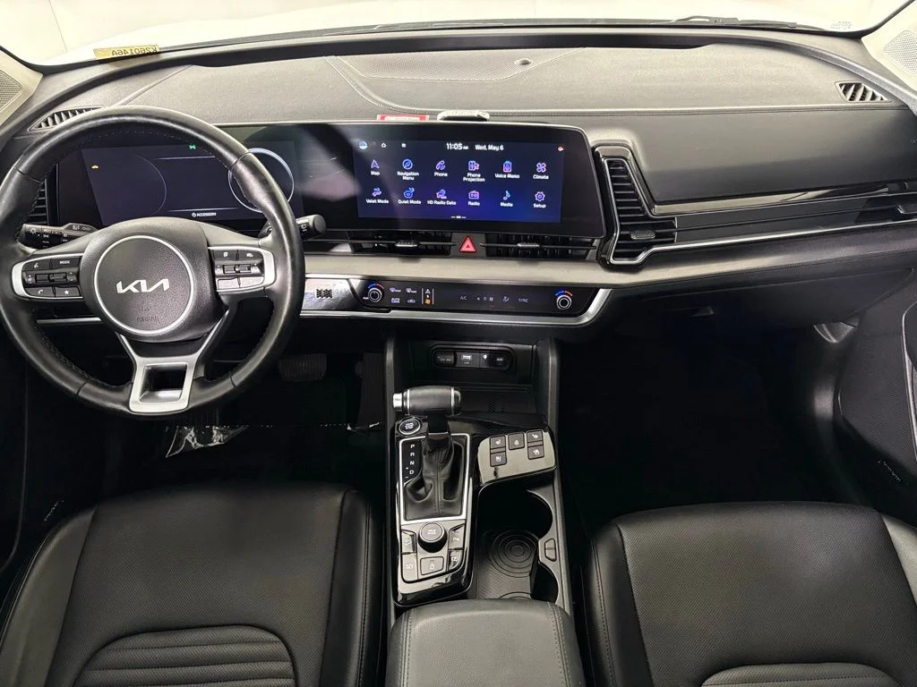 Used 2023 White Kia SX-Prestige image 37