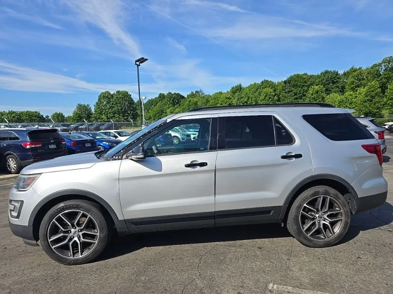 Used 2016 Silver Ford Sport image 4