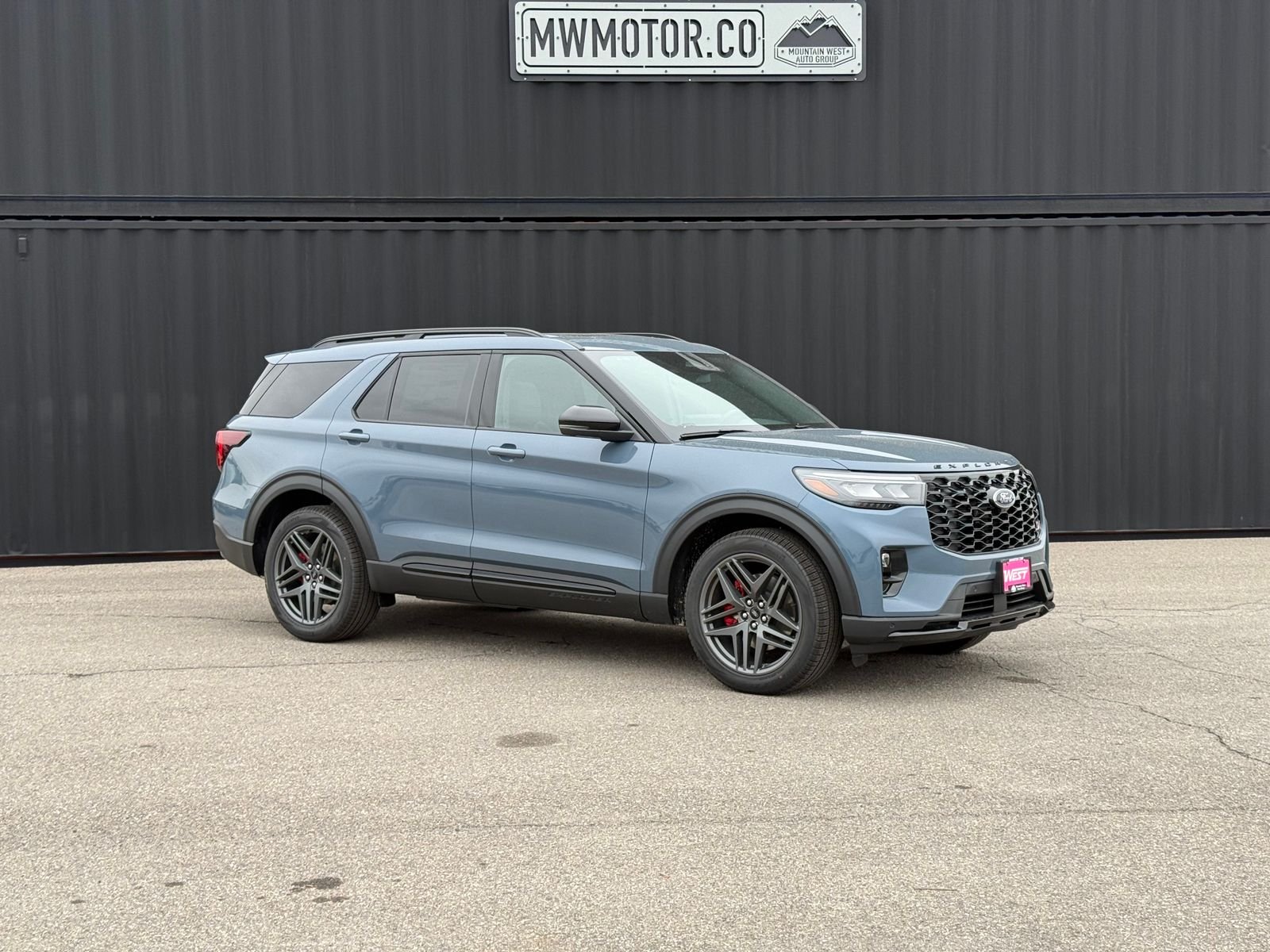 2026 Ford Explorer ST 4WD's photo