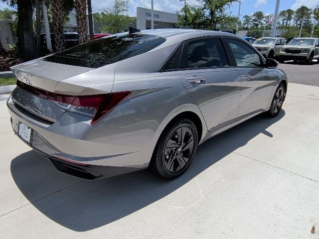 Certified Used 2023 Silver Hyundai SEL image 6