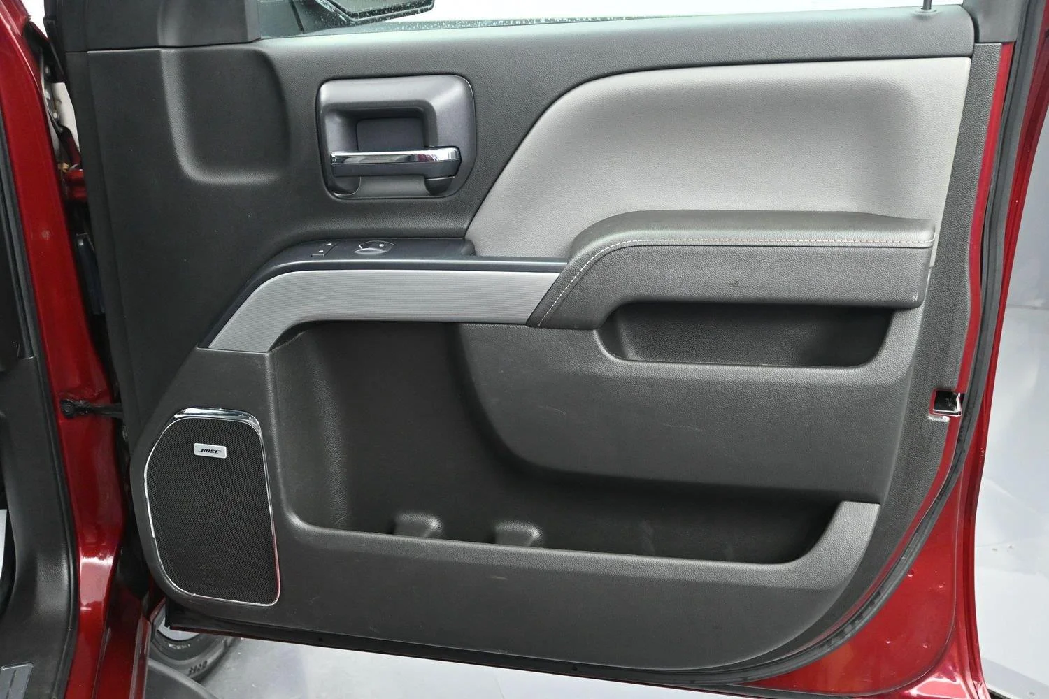 Used 2017 Siren Red Tintcoat Chevrolet LTZ image 7