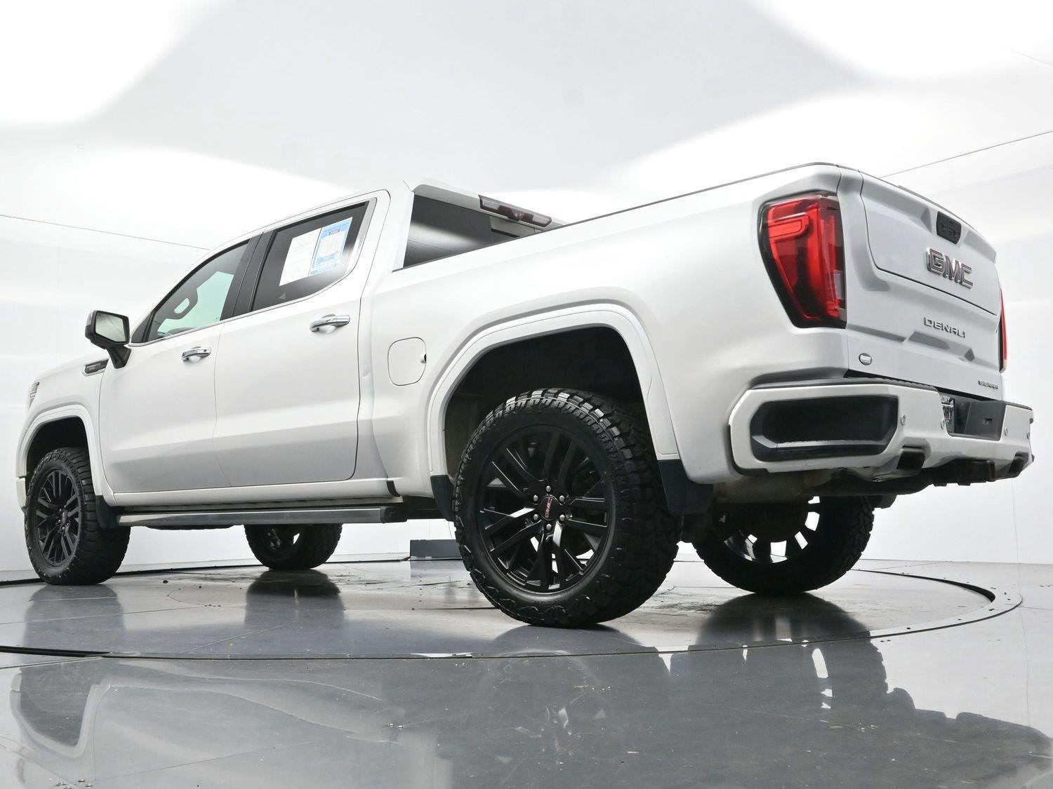 Used 2020 White Frost Tricoat GMC Denali image 52