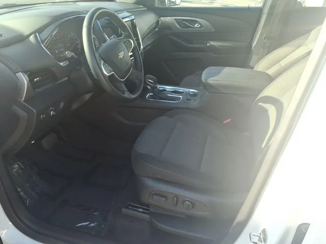 Used 2023 Summit White Chevrolet LT Cloth image 10