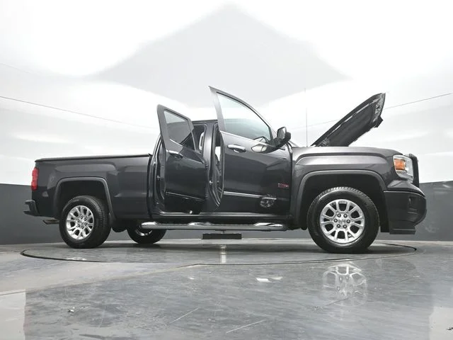 Used 2015 Silver GMC SLT image 31