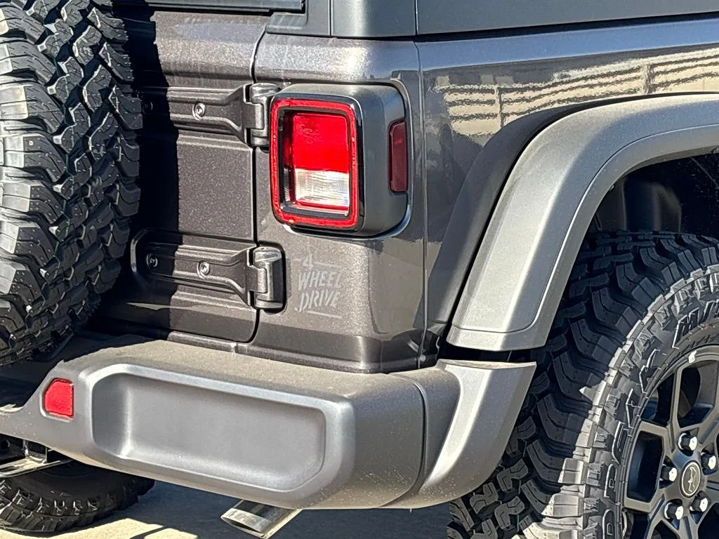 New 2026 Granite Crystal Metallic Clear Coat Jeep 4-Door Willys 4x4 image 4