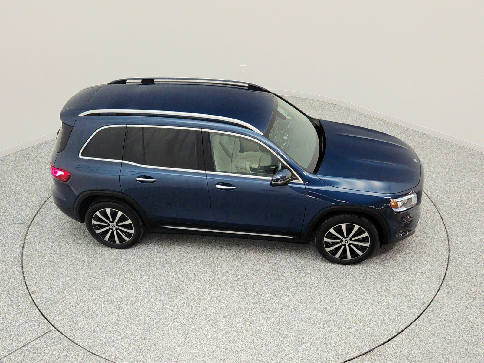 Used 2022 Denim Blue Metallic Mercedes-Benz GLB 250 SUV image 25