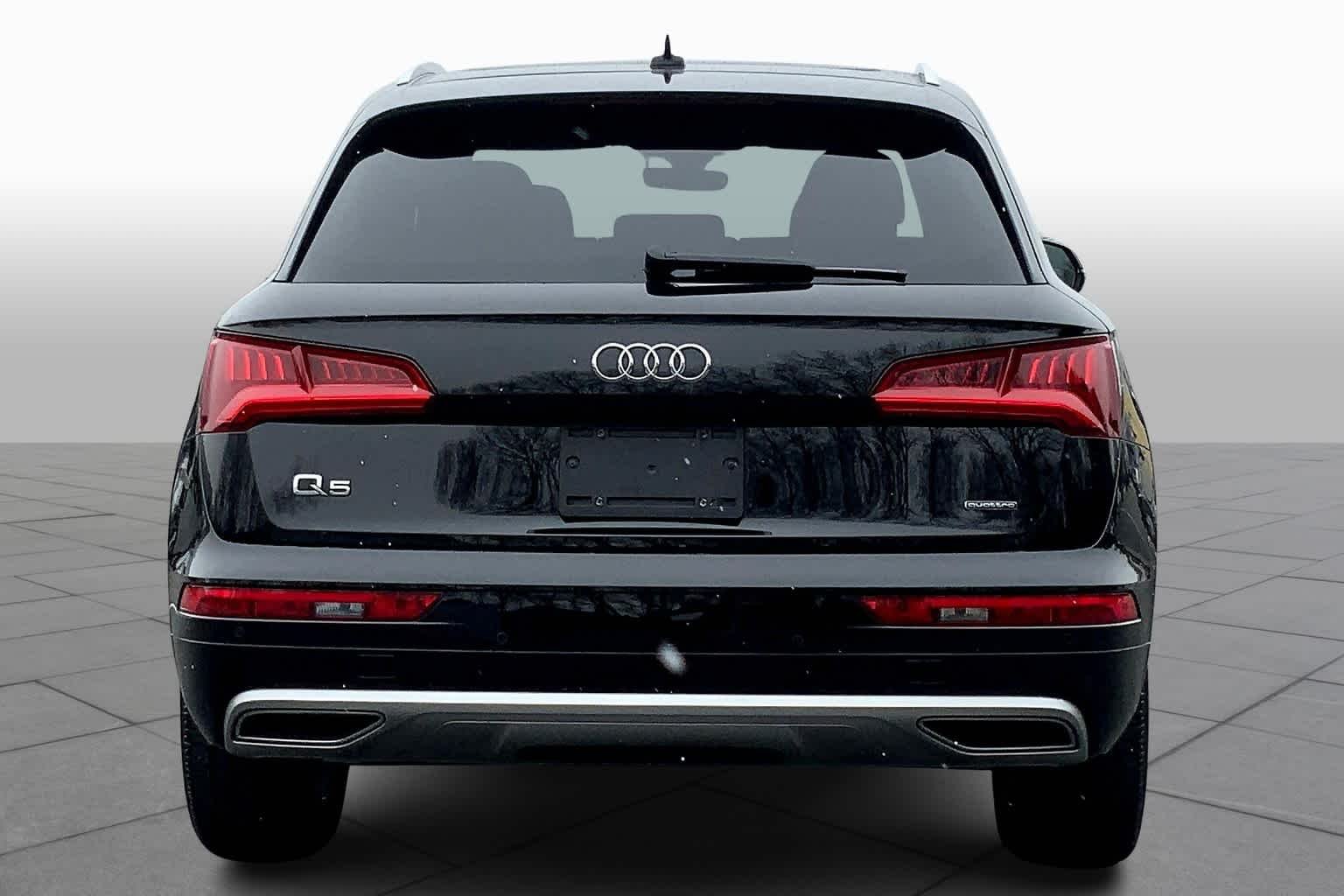 Used 2019 Mythos Black Metallic Audi Premium Plus image 5
