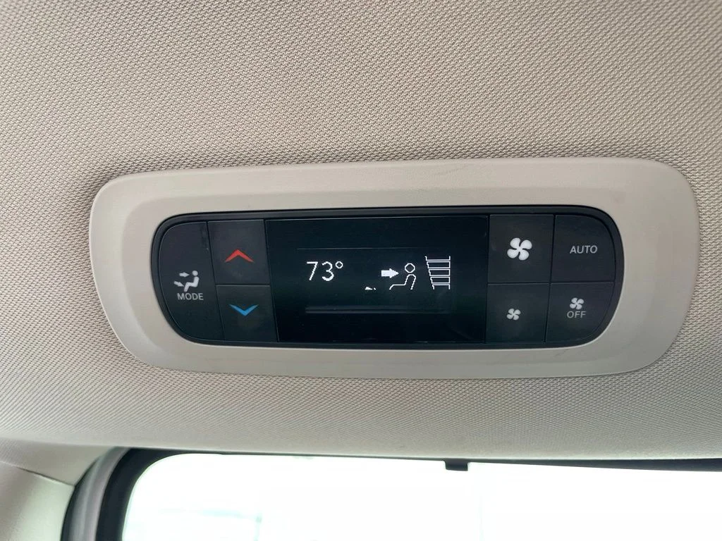 Used 2022 Bright White Clearcoat Chrysler Touring L image 45