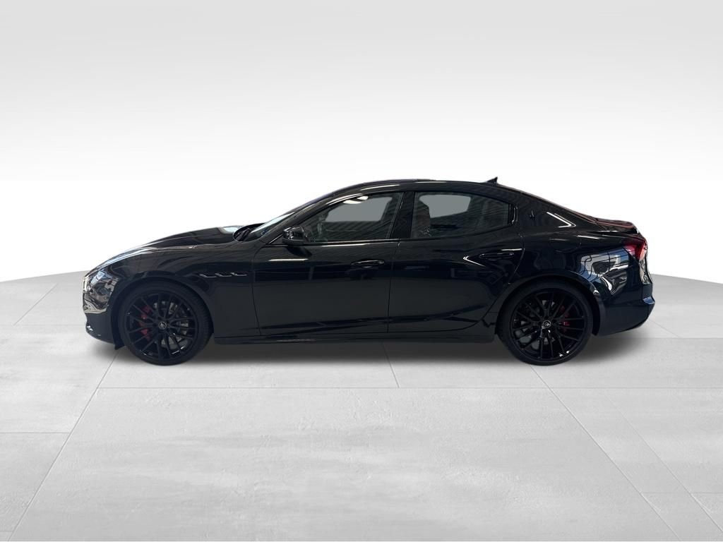 Used 2023 Black Maserati Modena image 2