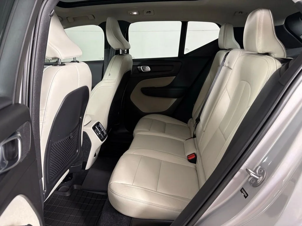 Used 2023 Silver Volvo Plus image 36