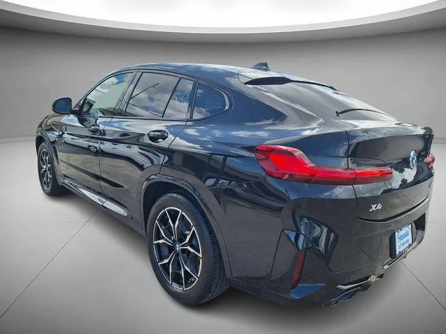 Used 2023 Black Sapphire Metallic BMW M40i image 3