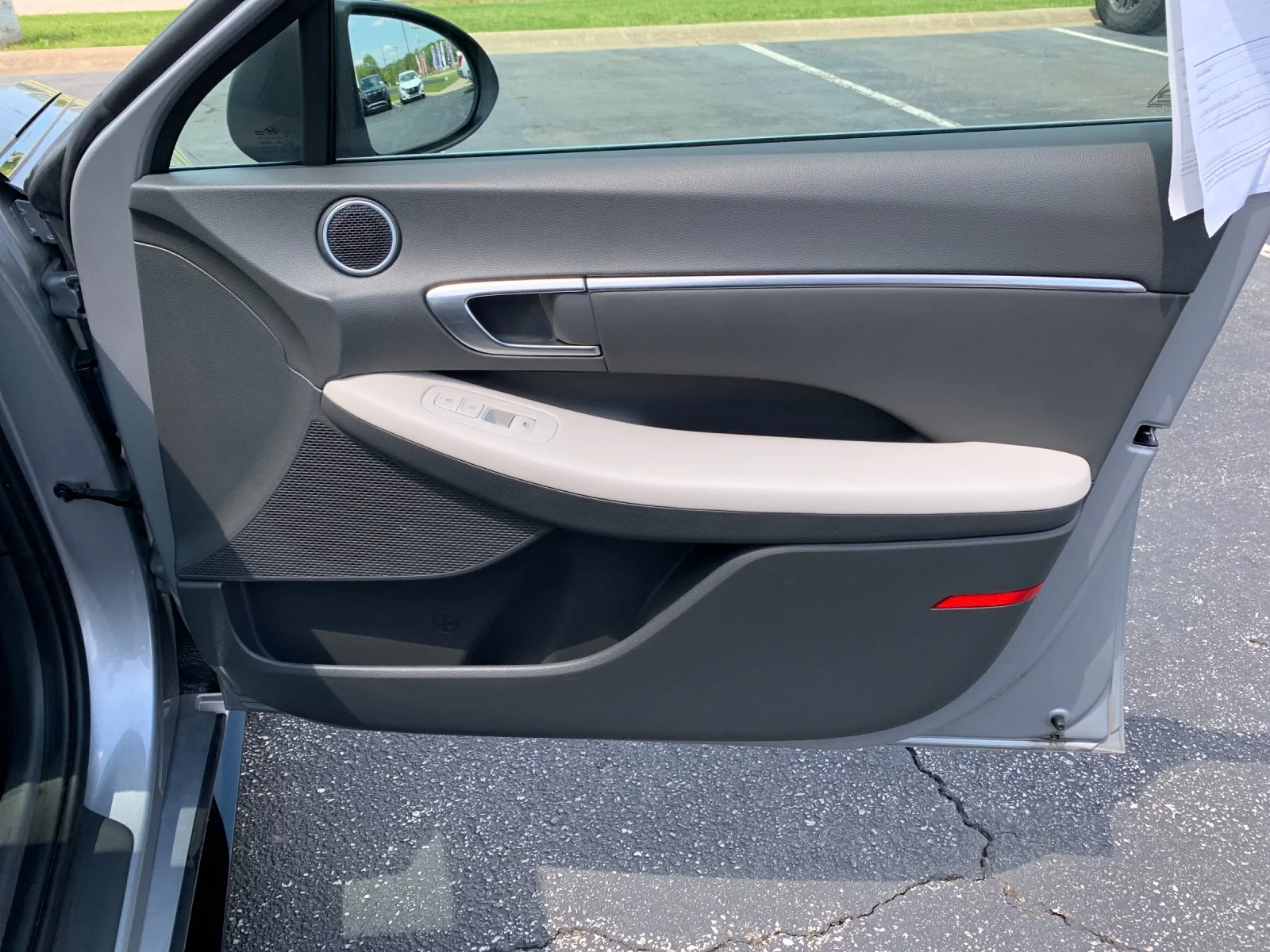 Used 2023 Silver Hyundai SEL image 18