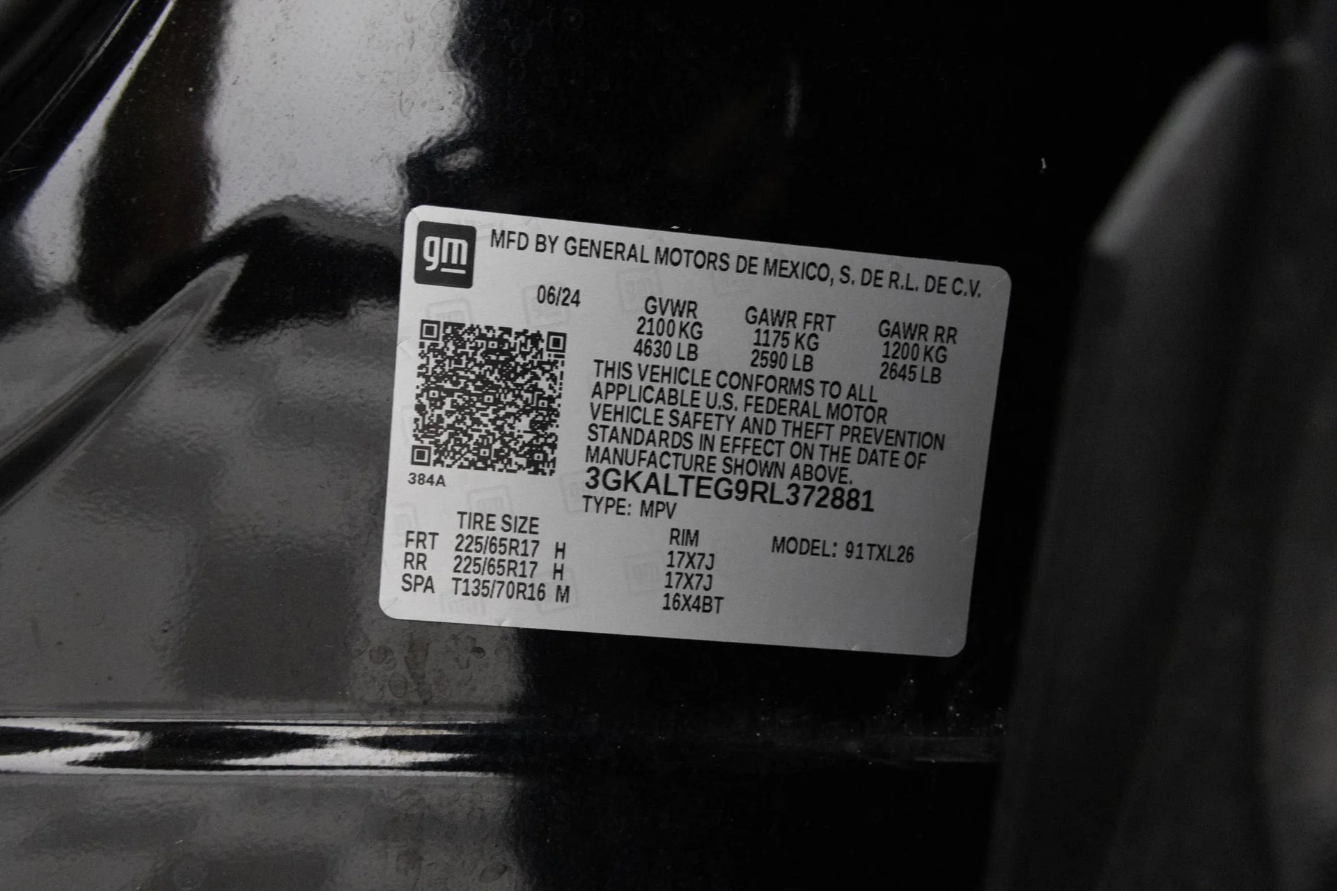 Used 2024 Ebony Twilight Metallic GMC SLE image 47