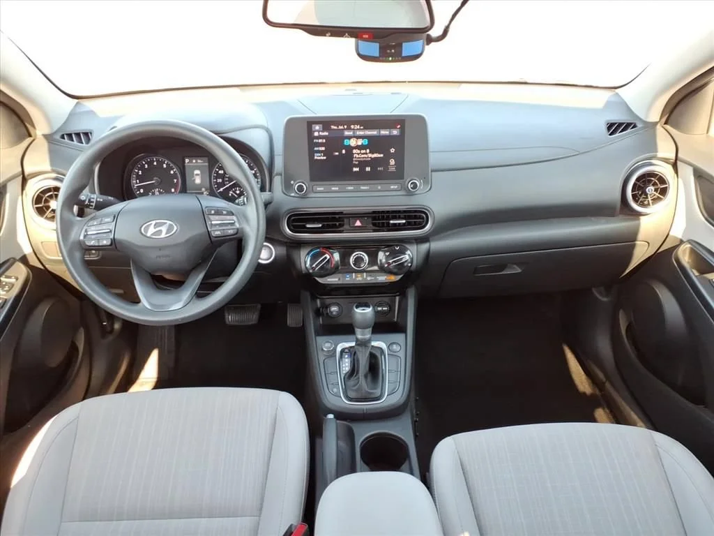 Used 2023 White Hyundai SEL image 26