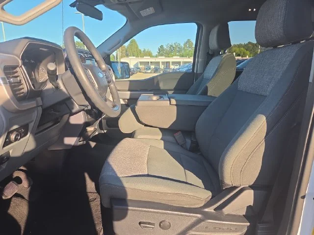 Used 2023 White Ford XLT image 9