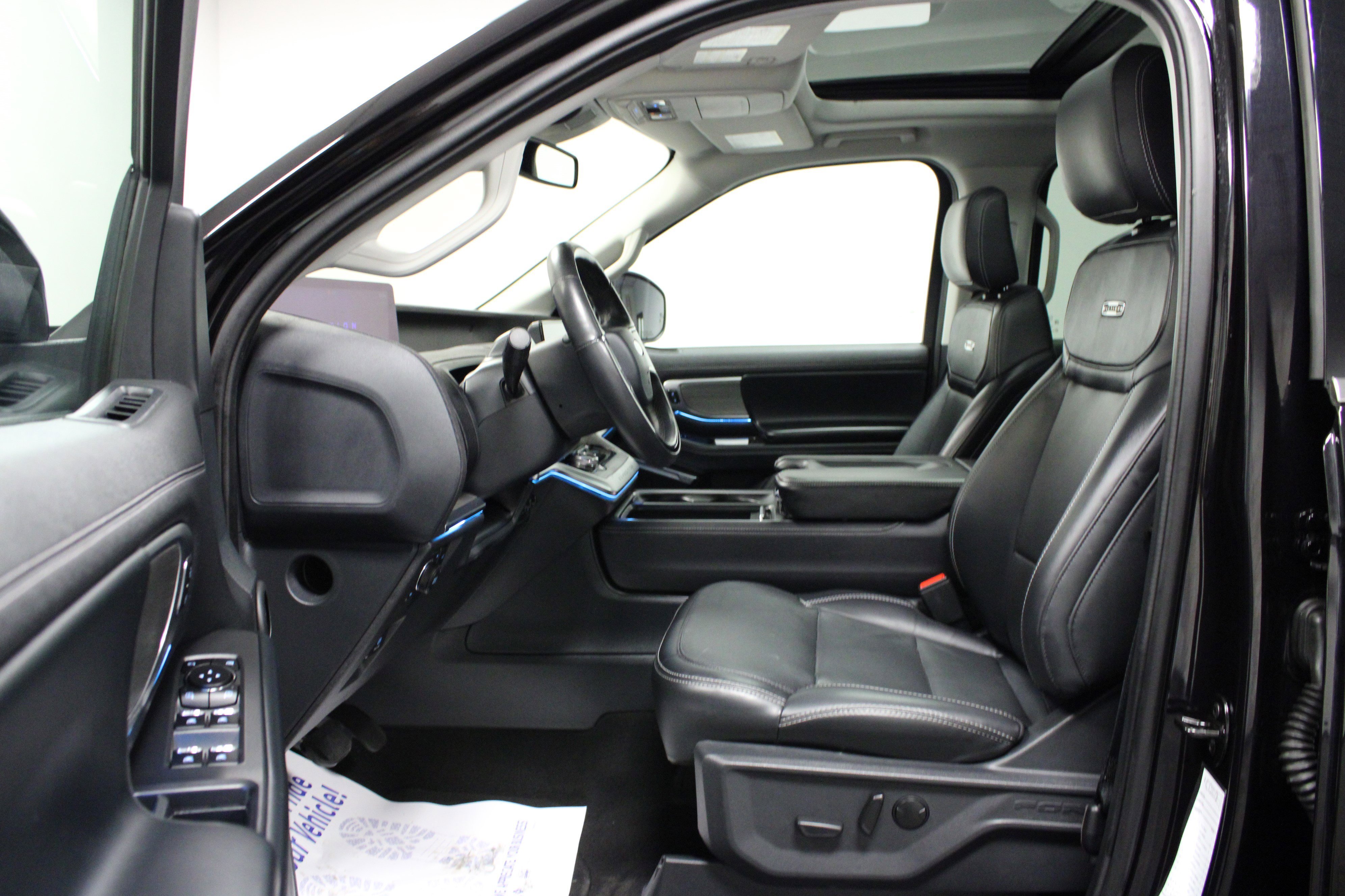 Used 2025 Black Metallic Ford Platinum image 12