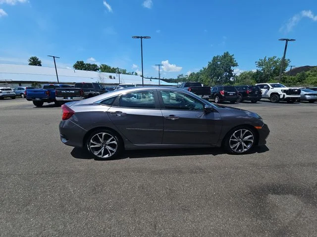 Used 2020 Gray Honda Touring image 10