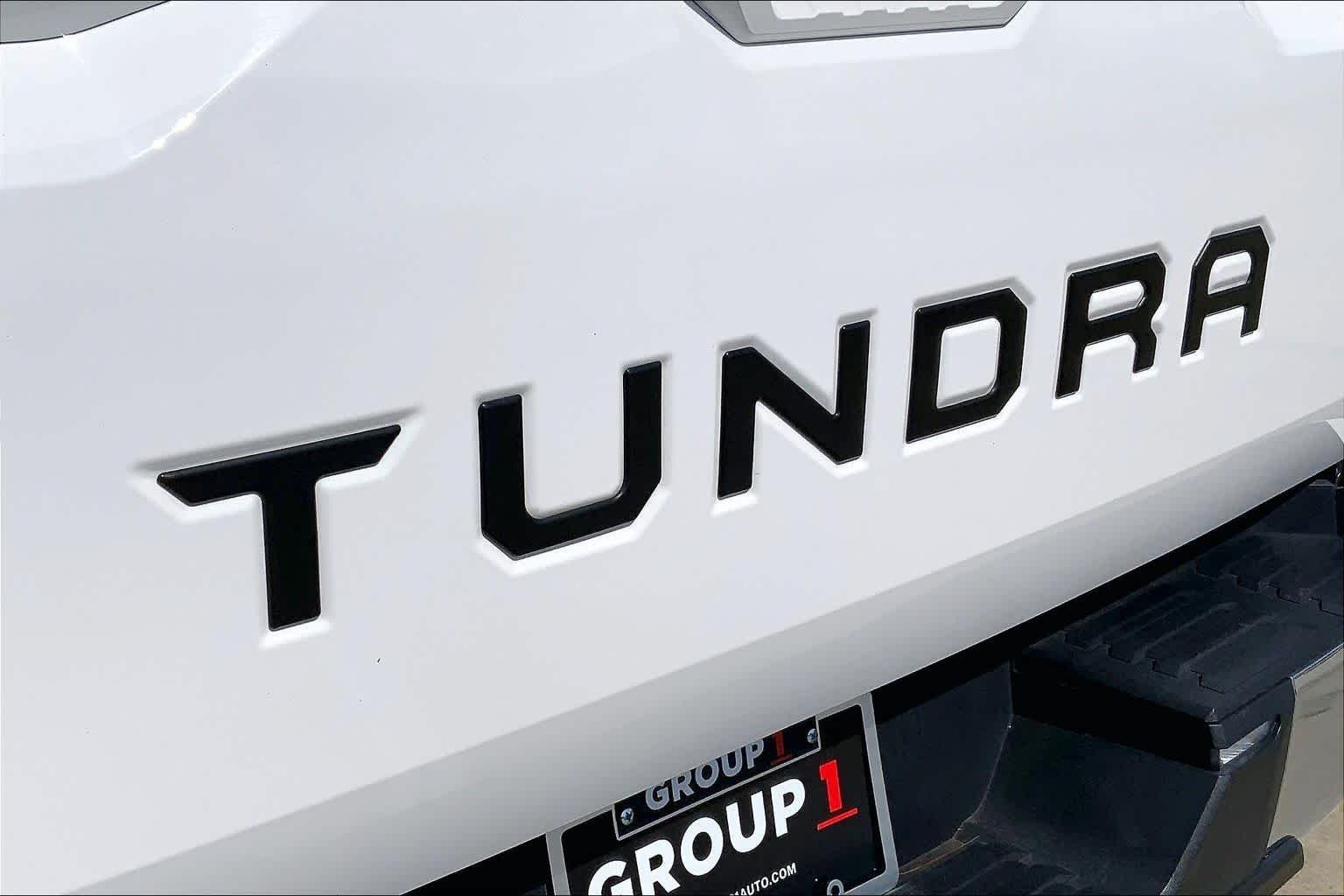 Used 2024 Ice Cap Toyota SR5 image 32