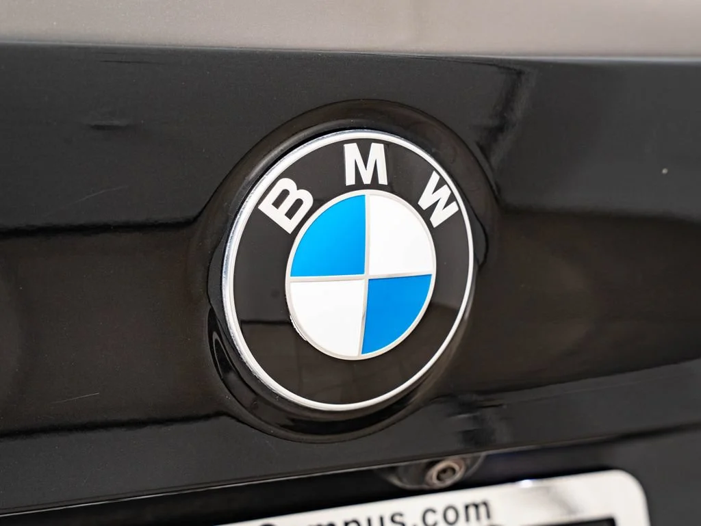 Used 2021 Black Sapphire Metallic BMW sDrive28i image 18