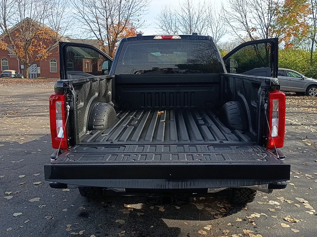 Used 2026 Agate Black Ford XL image 13
