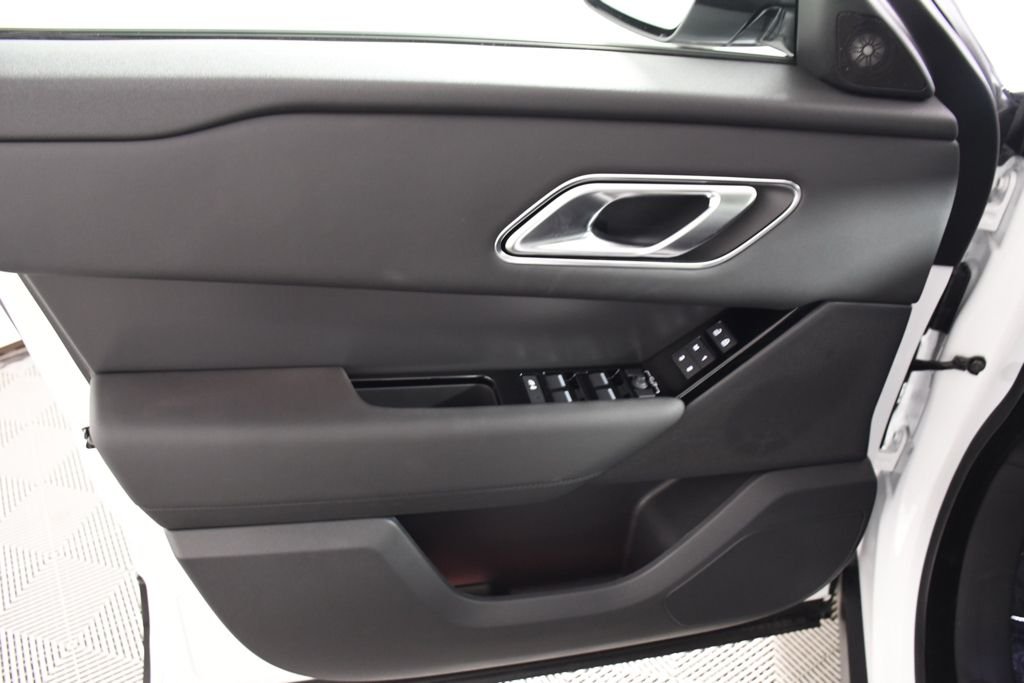 New 2026 Fuji White Land Rover S image 14