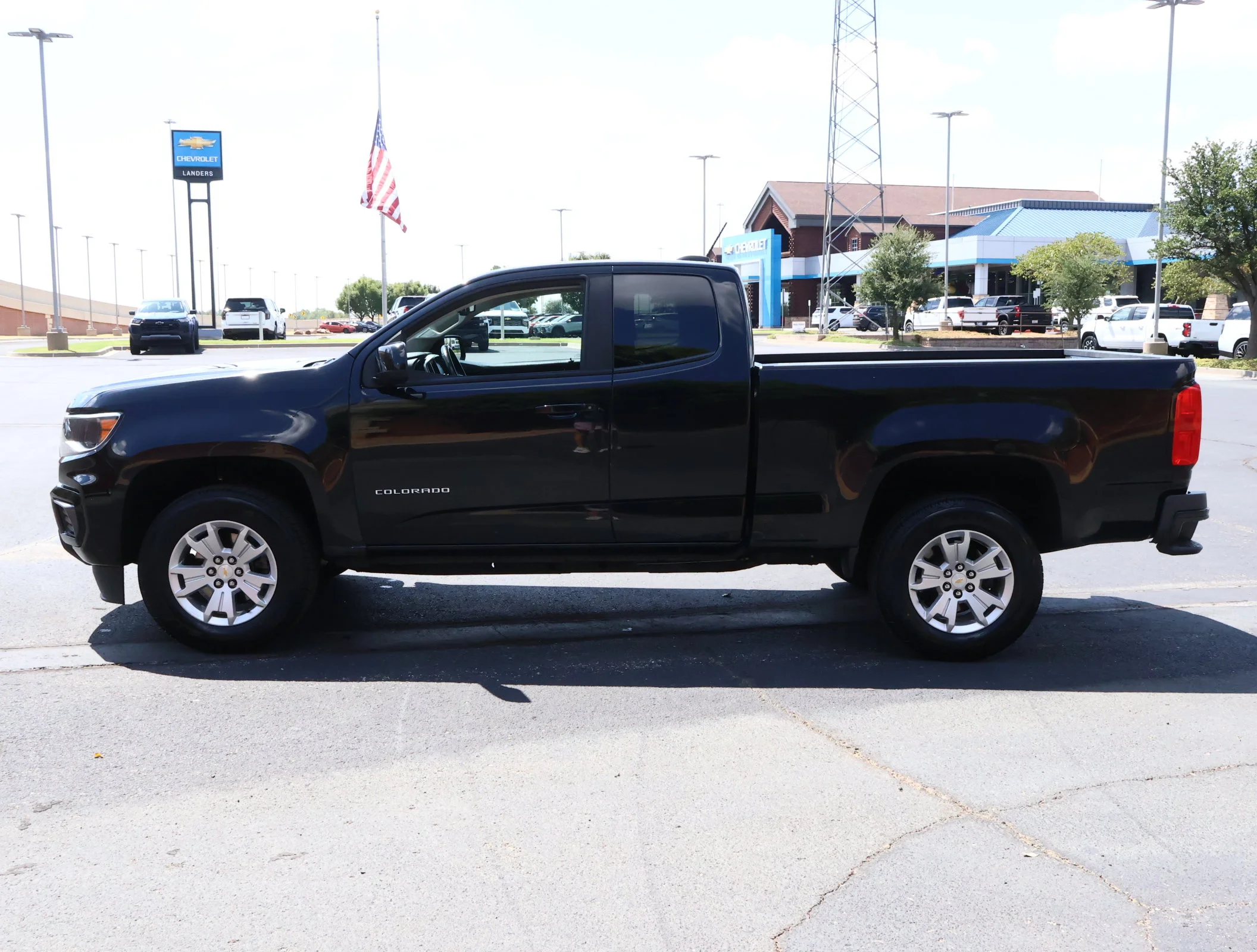 Used 2021 BLACK Chevrolet 2WD LT image 26