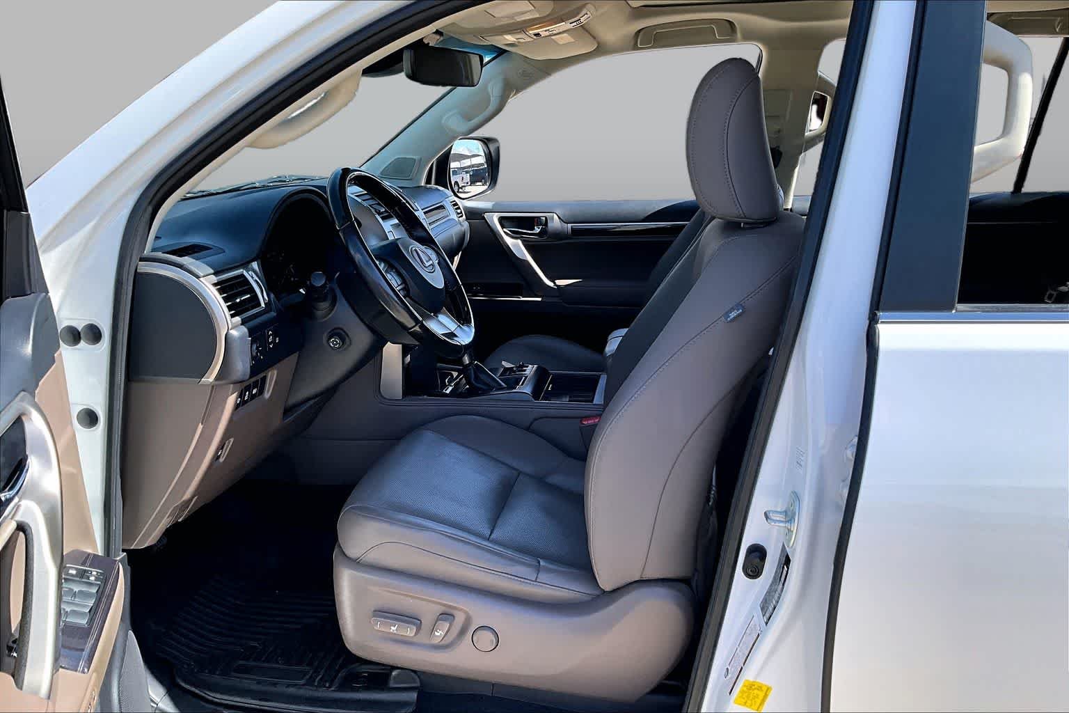 Used 2020 Starfire Pearl Lexus Premium image 15