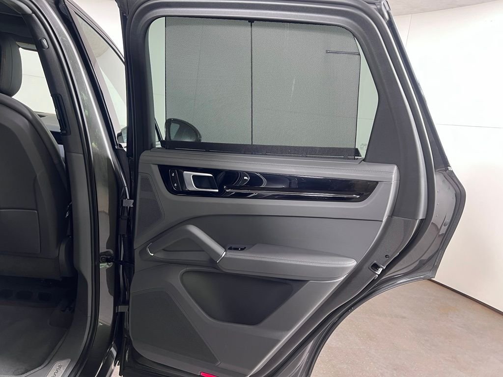 Certified Used 2023  Porsche  image 28