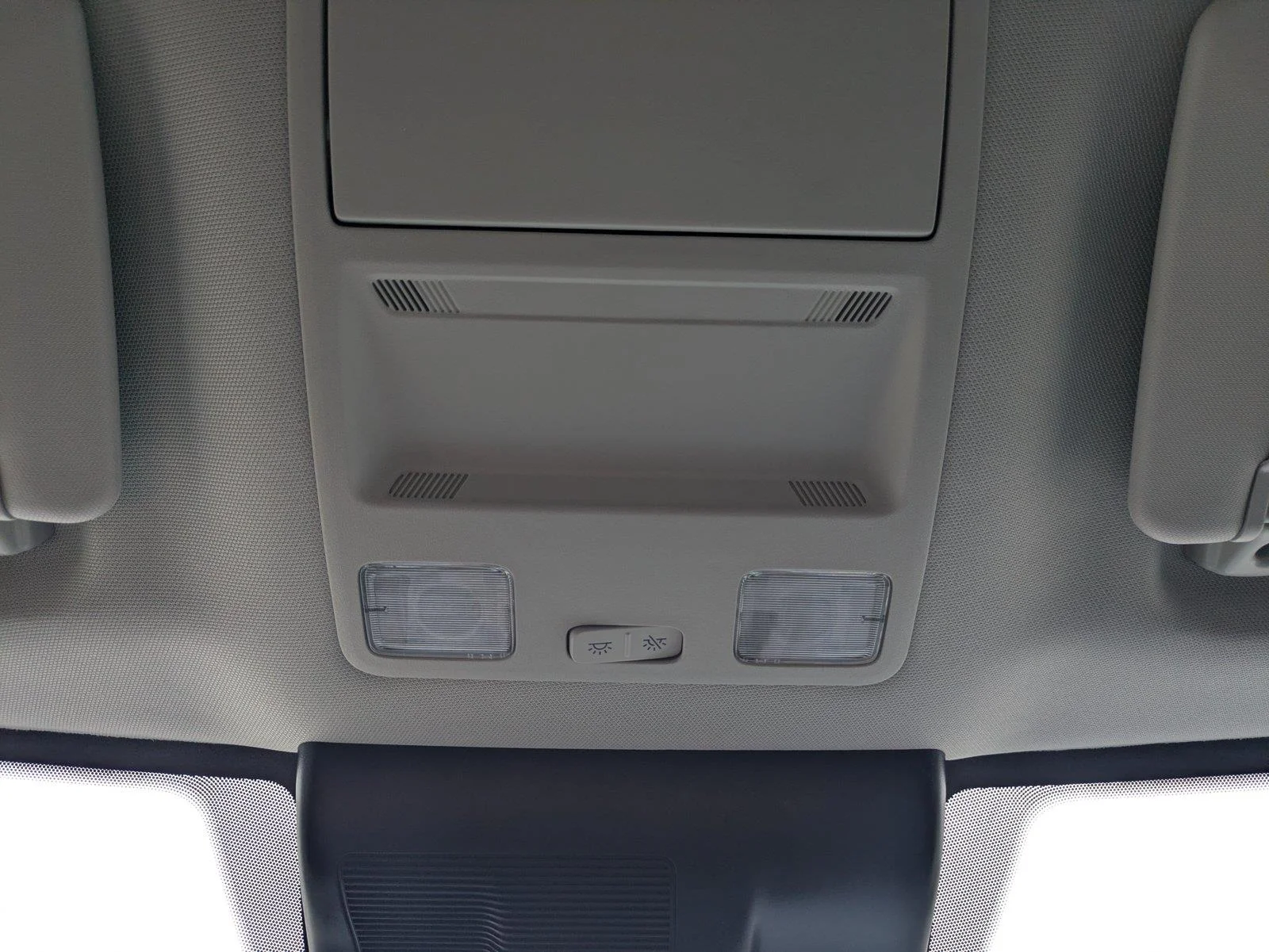 New 2026 Azure Gray Metallic Tri-Coat Ford XLT image 26