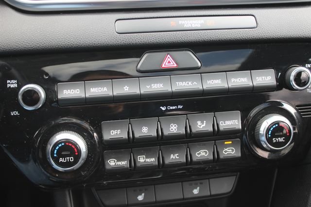 Used 2022 Red Kia EX image 7