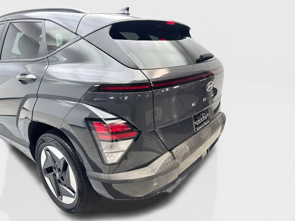 Used 2024 Gray Hyundai SEL image 19