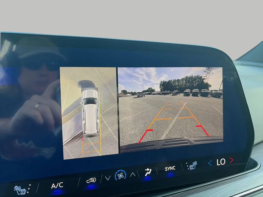 2026 Chevrolet Suburban Z71 - Photo 21