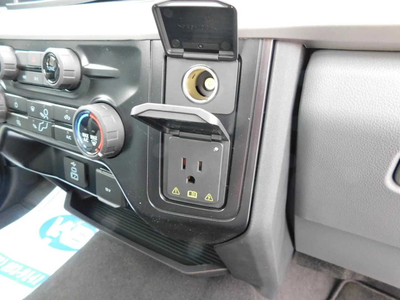 New 2026 Oxford White Ford F-350® XLT image 17