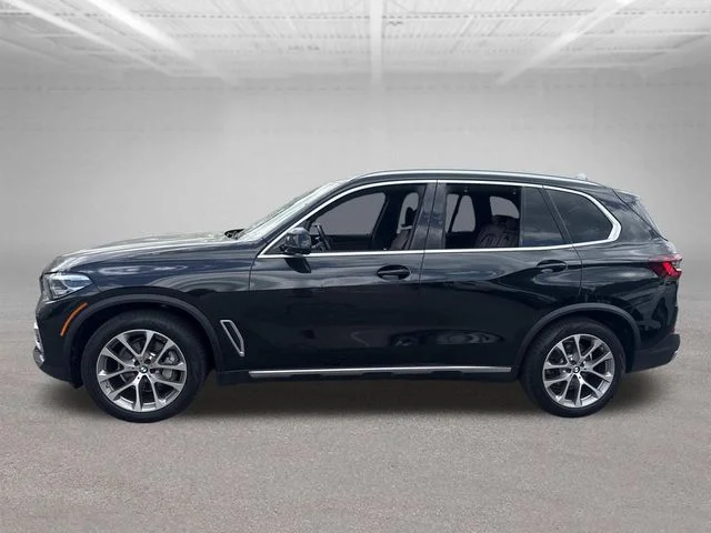 Used 2022 Black BMW xDrive40i image 12